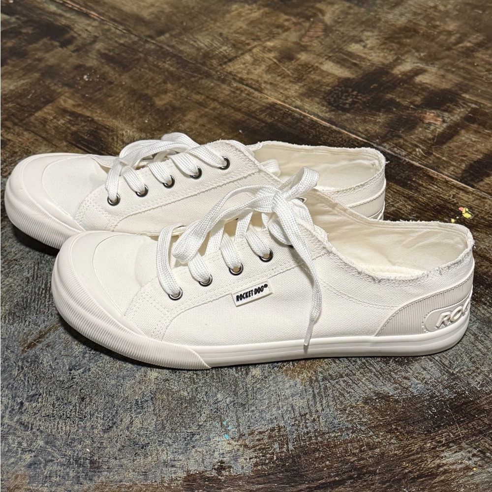 Rocket Dog Women's Off-White Canvas Slip-On Sneakers